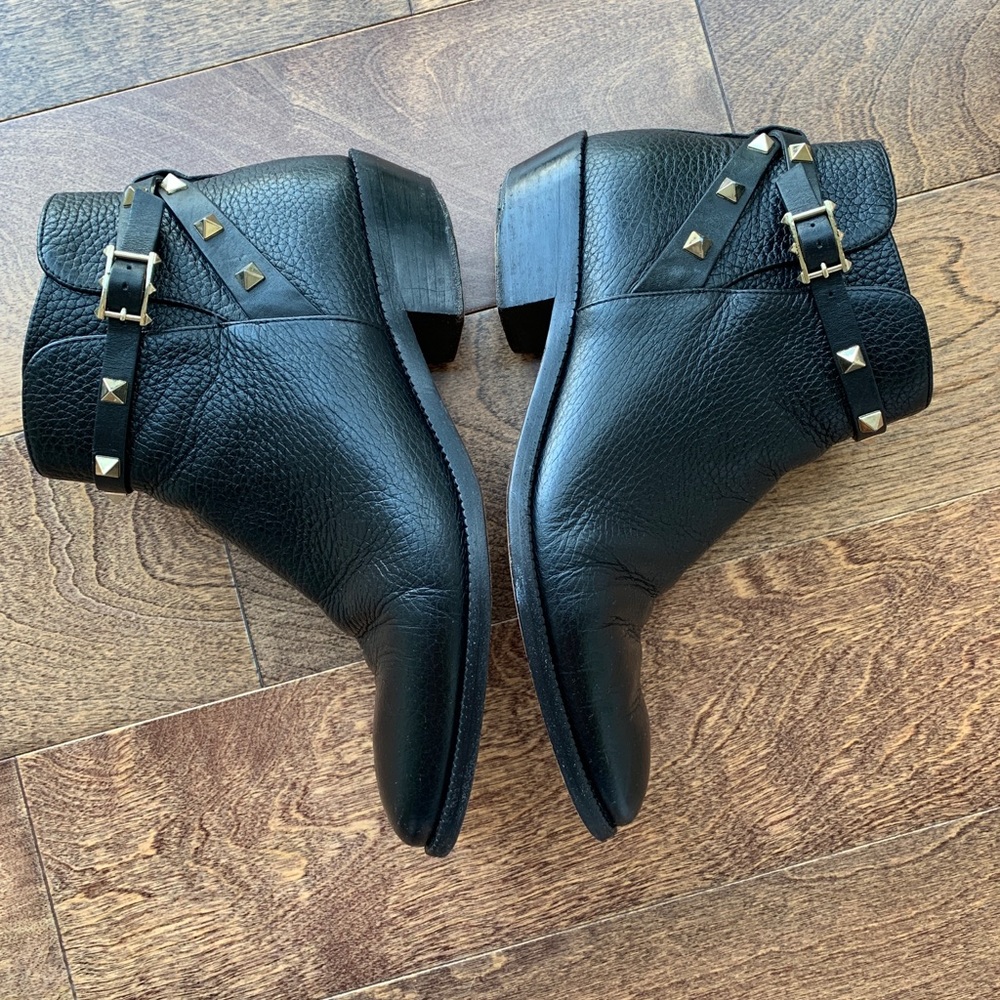 SOLD Valentino rockstud booties 38.5 - Picture 3 of 8